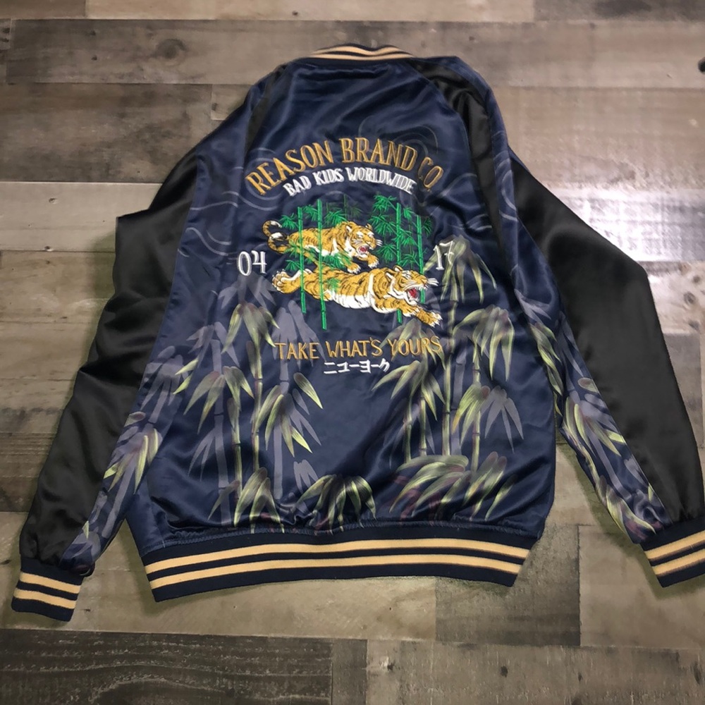 Men’s Jacket - Picture 3 of 4